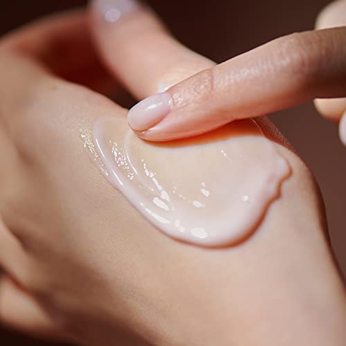 Mac Foundation and Primer Duo for Flawless Makeup and Long-Lasting Wear Set - Image 6
