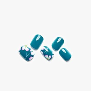 ?Short Teal Acrylic Nails?