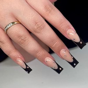 ?Black Acrylic Nails: Tips for a Stylish Look?