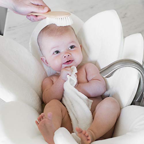 Gentle Natural Baby Hair Brush with Soft Bristles and Ergonomic Handle for Newborns - Image 7