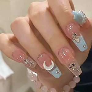 Stylish Coffin-Shaped Acrylic Nails