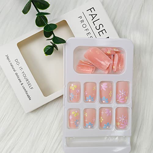 Short Flower Acrylic Nails - Image 4