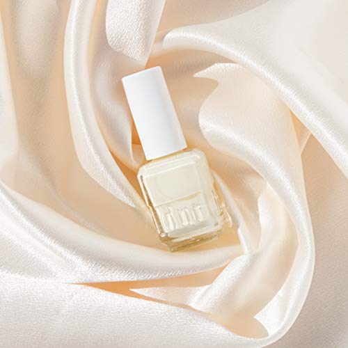 OPI Off White Nail Polish 15ml for Chic and Elegant Looks - Image 4