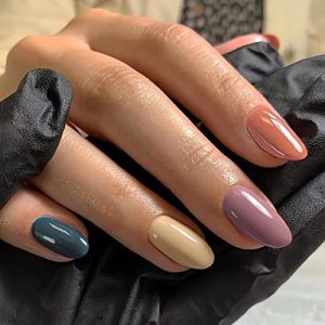 ?Simple Acrylic Nails in Various Colors?