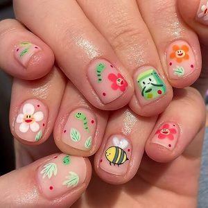 ?School-themed acrylic nail designs for back to school?