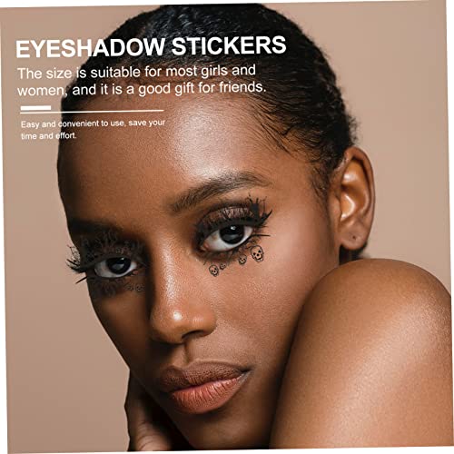 Black Eyeshadow Halloween Look - Image 9