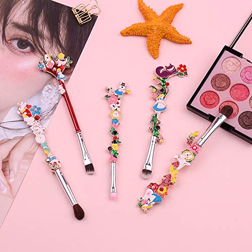 Wonderland-themed hair brush inspired by Alice in Wonderland. - Image 4