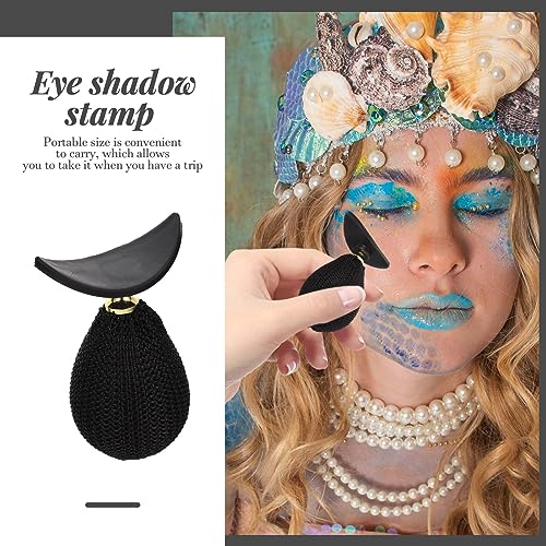 Black Eyeshadow Palette for Hooded Eyes Creating Stunning Eye Makeup Looks - Image 9