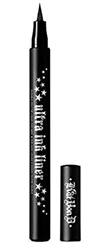 Black Eyeliner Tattoo: semi-permanent makeup for defined eyes.