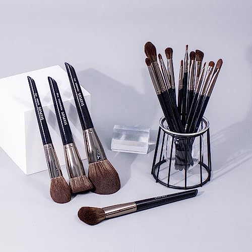 Black Eyeshadow Brush: Short, Black, Ideal for Makeup - Image 9
