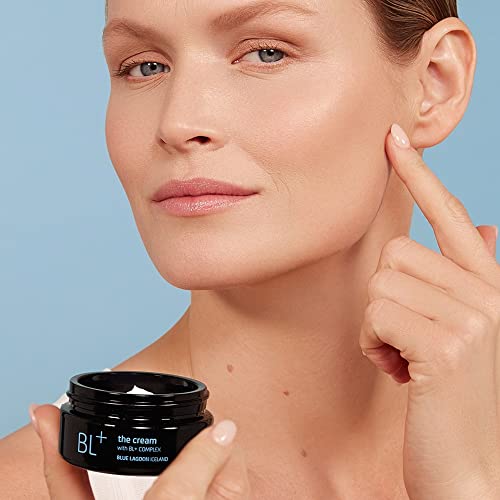 Blue Lagoon Hydrating Eye Cream 30ml for Moisturizing and Revitalizing Tired Eyes - Image 6