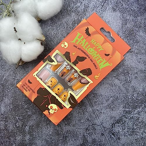 Halloween-themed Acrylic Nails - Image 4