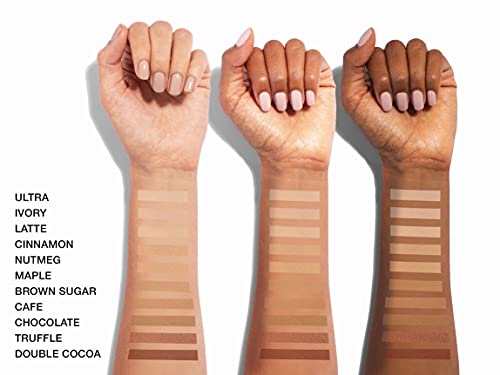 MAC Lightweight SPF 10 Foundation 30ml for a Flawless Finish - Image 3