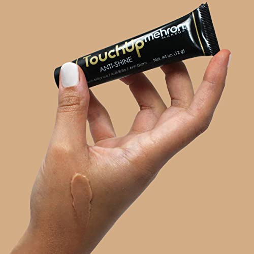 MAC Pro Longwear 30ml Foundation for All Skin Types with a Flawless, Long-lasting Finish - Image 2