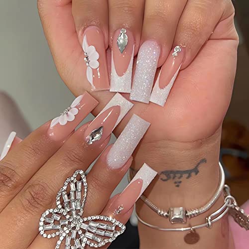 Set of 24 Stylish White Acrylic Nail Art Designs for Elegant Manicures
