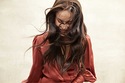 Fragrant Hair Spray with Long-Lasting Hold - Image 4