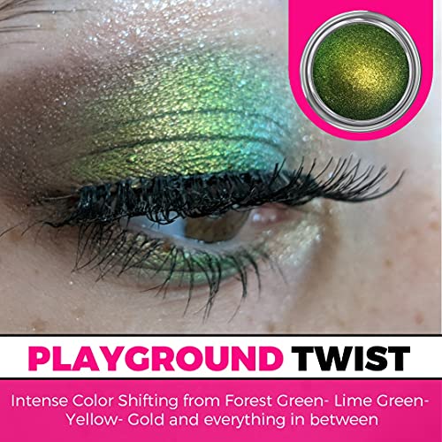 Green eyeshadow inspired by Asian beauty trends. - Image 2