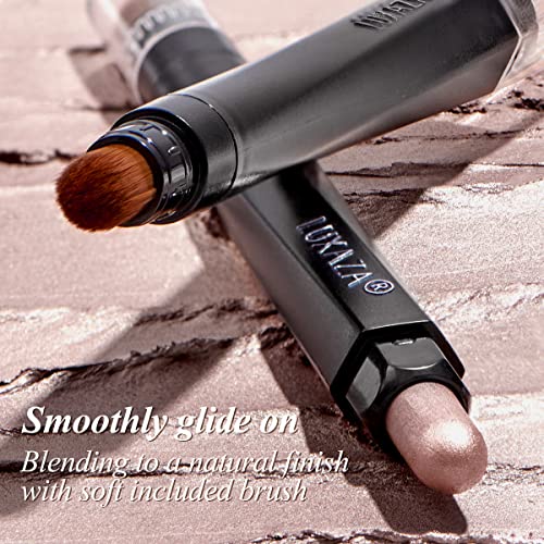 Age-defying eyeshadow for youthful appearance. - Image 2