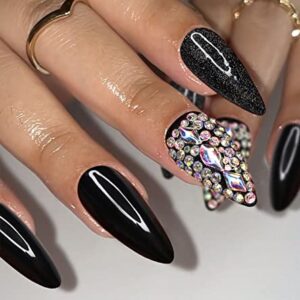 Black Outlined Acrylic Nails