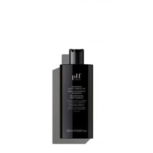 Frizz-fighting natural shampoo for smooth hair.