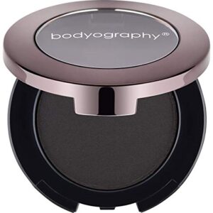 Youthful eye shadow with anti-aging benefits.