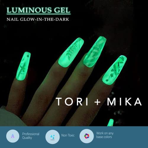 Glow-in-the-dark acrylic nails for a fun nighttime look. - Image 4