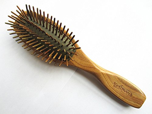 Anti-static brush for smooth, frizz-free hair. - Image 3