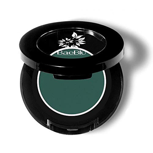 Green eyeshadow made with organic ingredients.