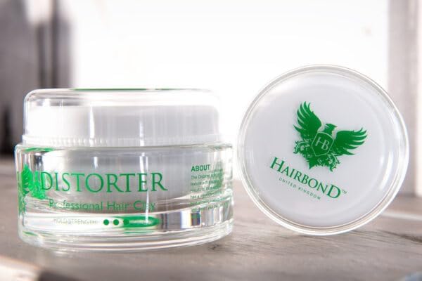 Hair clay for creating textured, tousled styles. - Image 3