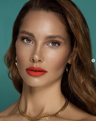 L10 Radiant Powder Foundation - Image 4