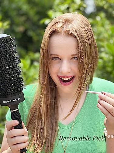 Large round hair brush for styling hair easily. - Image 8