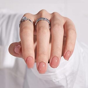 Vegan nails made with acrylic, cruelty-free.