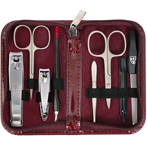 Compact nail clippers for travel by Design Go.