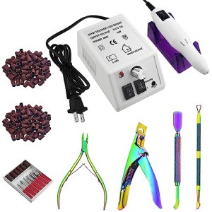 Acrylic Nails: Essential Tips for Beginners
