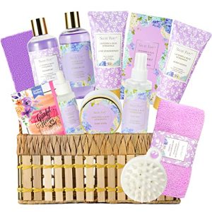 Lavender oil mask for hair care.