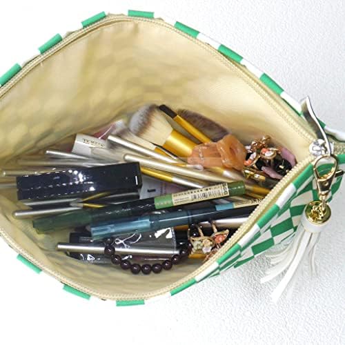 Green and Black Eyeshadow Blend - Image 9