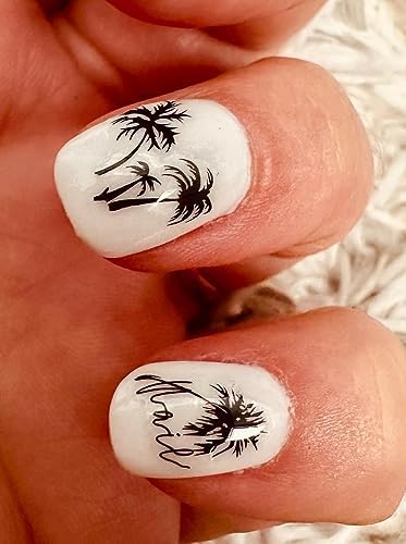 Tropical palm tree design on acrylic nails. - Image 2