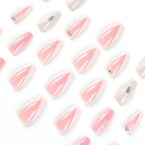 White trend: White toe nail polish. - Image 3