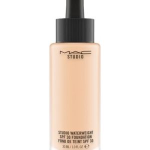 MAC Studio Fix Fluid Foundation NC20 Shade 30ml for a Flawless Finish