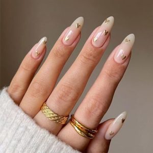 ?Gold & White Acrylic Nails?