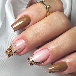 Coffin Style Stick-On Nail Set Easy Application Chic Design 24 Count