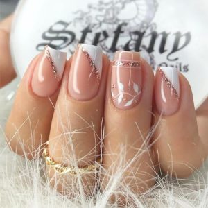 24 Pcs Sparkly Press on Nails Short-medium Coffin Shape False Nails, Glossy Glitter Fake Nails with Line Designs, Full Cover Acrylic Nails with Glue Stick on Artificial Fingernails for Women Girls
