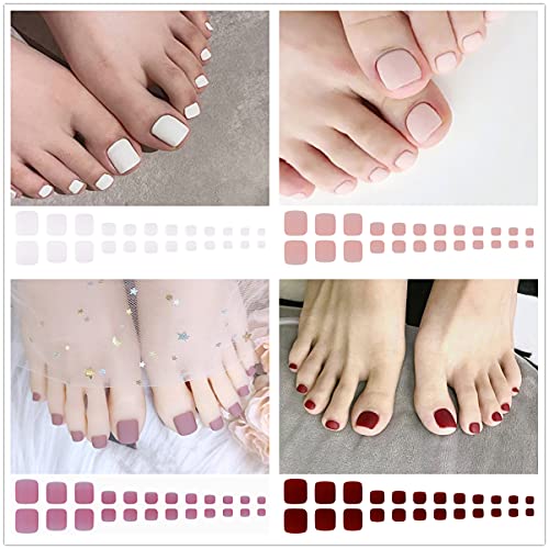 Yellow toenails result from wearing nail polish. - Image 4