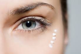 Revitalizing 0.5 oz Eye Cream for Dark Circles and Puffiness Relief - Image 7