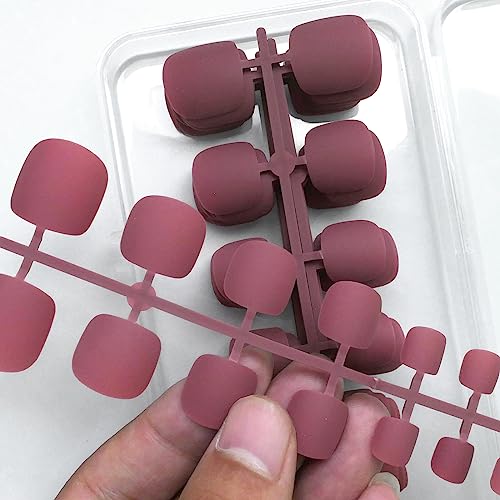 24-Piece Short Maroon Acrylic Nail Design Kit for Stylish and Elegant Nail Art - Image 6