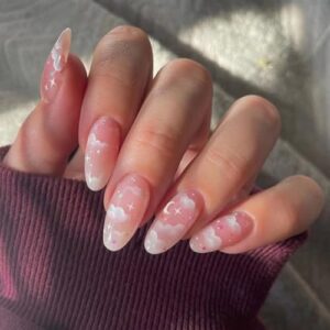 ?Short Pink & White Acrylic Nails?