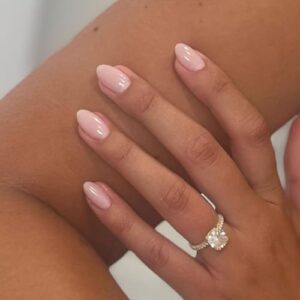 Short Press on Nails Almond SWEKKE Fake Nails Light Pink Full Cover Solid Color False Nails with Nail Glue Pink Glossy Stick on Nails Acrylic Nails Manicure Artificial Nails for Women Girls 24Pcs