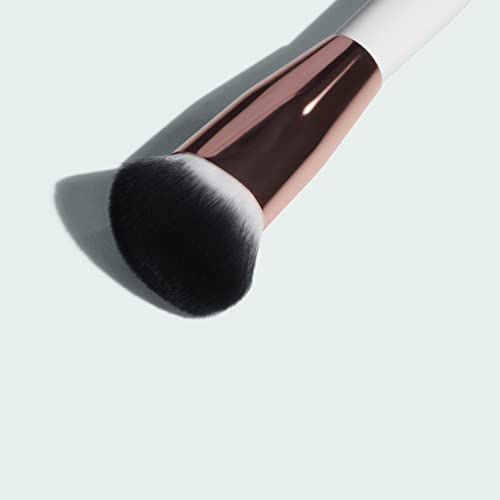 IMAGE Skincare I BEAUTY Flawless Foundation Brush - Image 4