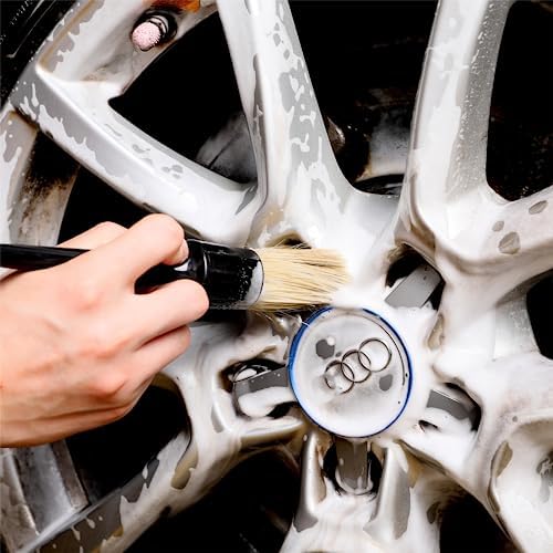 4-Piece Soft Boars Hair Detailing Brush Set for Car Interior and Exterior Cleaning - Image 3