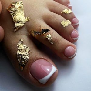 24Pcs White French Tips Press on Toe Nails Glossy Nude Acrylic False Toes Nails Simple Short Square Fake Toenails Cute Full Cover Artificial Toenail Manicure Art for Coquette Women Girls